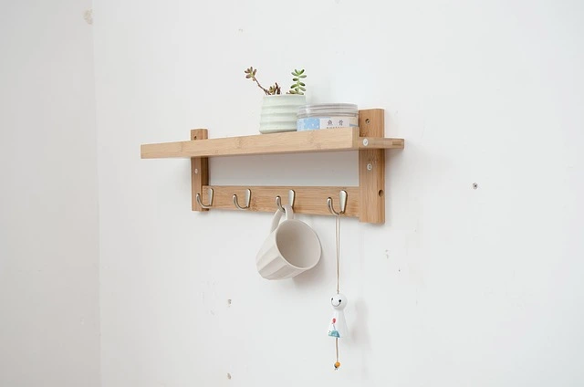 DIYで作る簡単でおしゃれな壁掛けラック